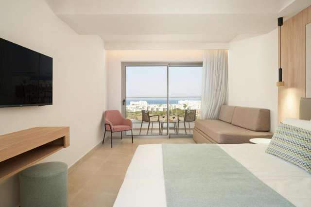  Ultra last min!!!Sejur la plaja in Cipru la doar 795 euro,avion din Sibiu!!!Maris Grand Waterpark Resort 4*ultra all