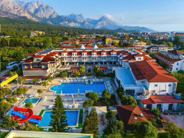 09.08 Ultimele locuri Turcia-Antalya, plecare din Craiova Hotel Viking Garden Kemer 619 euro/pers Nota 7.5