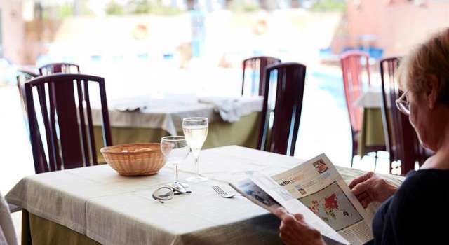 ULTRA LAST MINUTE SARDINIA 4**** SAN MARCO HOTEL ZBOR DIN OTOPENI CU TAXE INCLUSE