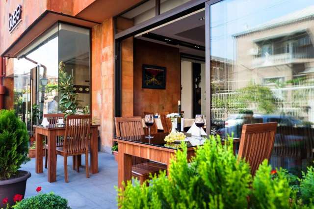 City break la Erevan: de la 230 euro cazare 3 nopti cu mic dejun+ transport avion+ toate taxele 