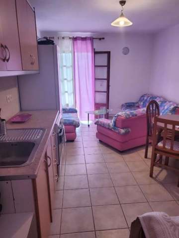 Vacanta de vara la plaja in Skiathos la doar 478 euro,avion din Bucuresti!!! Angela - Troulos