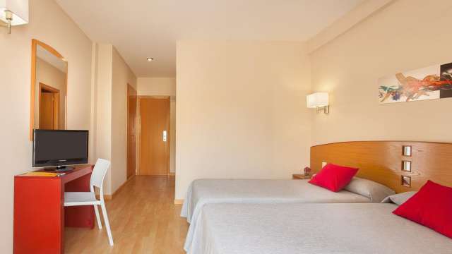 De CRACIUN viziteaza BENIDORM - 4 nopti cu mic dejun de la 490 euro/pers. Zbor din Bucuresti