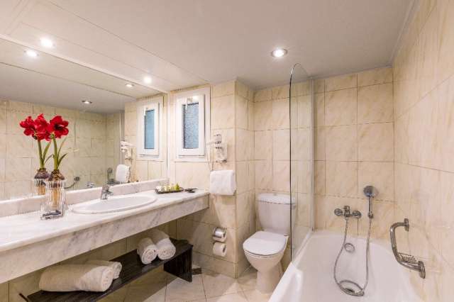 Vacanta de vara la plaja in Corfu la doar 668 euro,avion din Bucuresti!!!Ariti Grand 4*