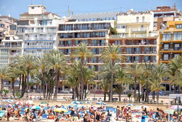 Vacanta de vara la plaja in Benidorm la doar 856 euro,avion din Cluj!!!  Hotel Montemar 