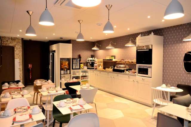 Zboară la Paris pentru un weekend iconic*