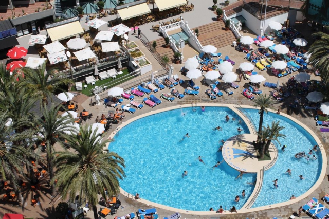 Weekend de toamna in Benidorm la doar 345 euro,avion din Bucuresti!!!Ultimele locuri 