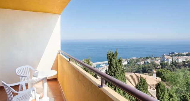 COSTA DEL SOL Deals - Best Alcazar hotel 4**** Demipensiune , charter din Bucuresti !