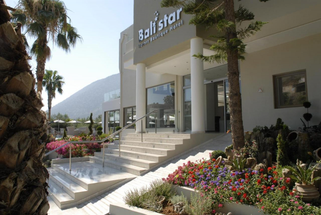 Ultra Last Minute Paste in Creta  Hotel Bali Star 3*, demipensiune, zbor direct si taxe incluse, 593 euro/persoana