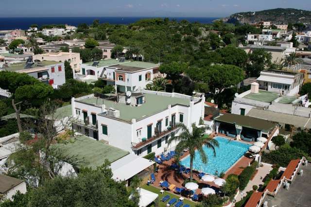 ISCHIA Best Deals - Lord Byron 4* Mic Dejun, Charter din Bucuresti si Cluj Napoca ! 