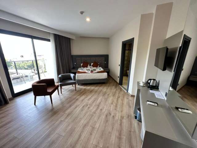 ANTALYA HOTEL    Side Golden Rock Hotel&amp;Spa (+16 Adult) 5*  UAI AVION SI TAXE INCLUSE TARIF 587 EUR