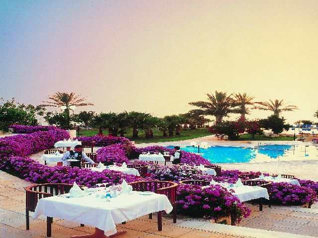Ultimele 4 locuri!!!Sejur de 7 nopti la plaja in Cipru la doar 1095 euro,avion din Bucuresti! Azia Resort &amp; SPA 5* 