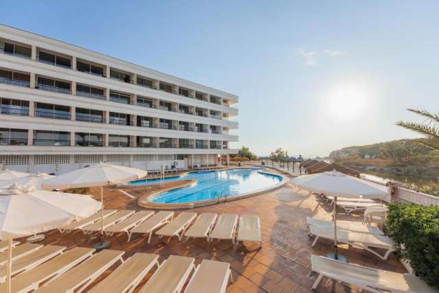 ULTRA LAST MINUTE PLAJA MALLORCA 3***DEMIPENSIUNE SON BAULO ZBOR DIN OTOPENI CU TAXE INCLUSE