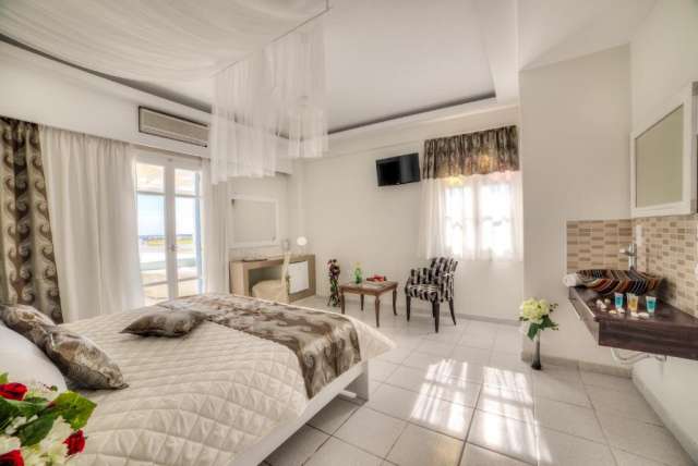 SUPERDEAL SANTORINI ADULTS ONY HOTEL LUNA AUGUST, PLECARE DIN BUCURESTI (lm)