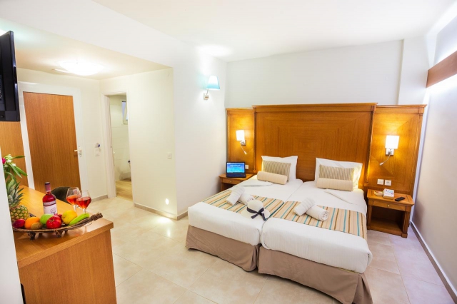 CRETA HOTEL BELLA ELENA APARTMENTS AVION SI TAXE INCLUSE TARIF 373 EUR