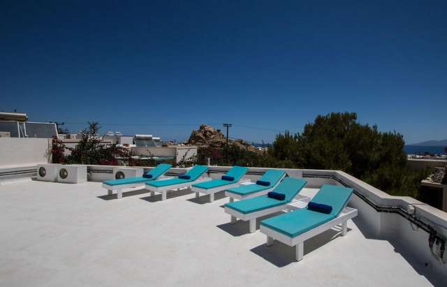 SANTORINI - 7 nopti cazare cu mic dejun + bilet avion Bucuresti + taxe aeroport + transferuri = 606 euro/pers