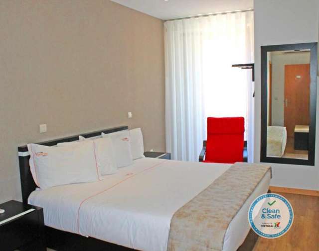Last minute: Oferta City Break in Porto, Portugalia, sejur 4 nopti, cu plecare din București (AA)