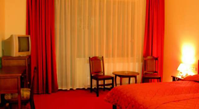 10.04 Autocar Bucuresti PASTE 2026 CHEIA SALINA SLANIC SI RELAXARE IN CIUBAR, 1609 lei/ pers / 3 nopti mic dejun, 2 cine 