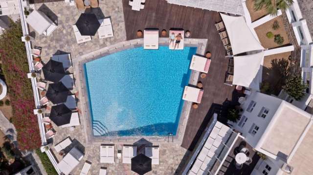 Beach Break Mykonos oferta  3 nopti mic dejun 485 euro/persoana ! 