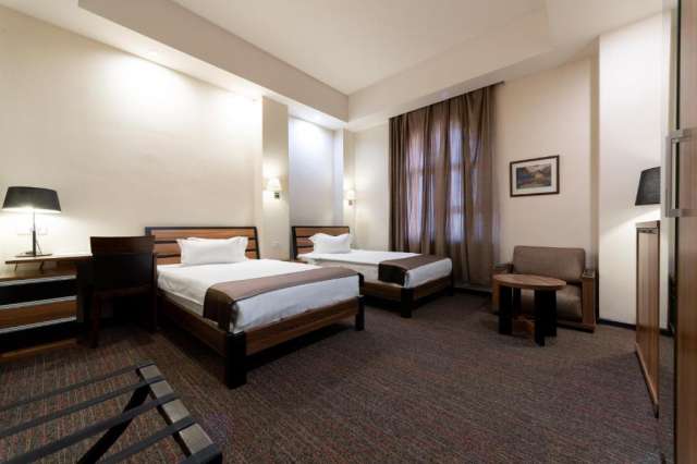 City break la Erevan: de la 230 euro cazare 3 nopti cu mic dejun+ transport avion+ toate taxele 