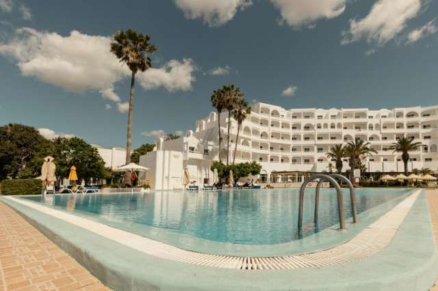Sejur in Tunisia: 500 euro cazare 7 nopti cu All inclusive+ transport avion+ toate taxele