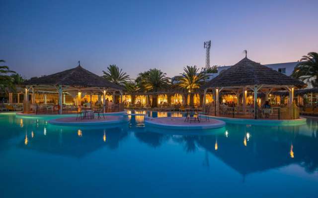 Sejur in Tunisia: 600 euro cazare 7 nopti cu All inclusive+ transport avion+ toate taxele