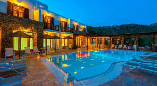 Beach Break Mykonos oferta  4 nopti mic dejun 545 euro/persoana ! 