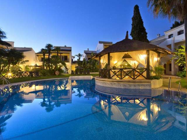 ULTRA LAST MINUTE MALAGA 7 NOPTI CAZARE CU DEMIPENSIUNE 4**** BLUBAY BANUS ZBOR DIN CLUJ NAPOCA CU TAXE INCLUSE