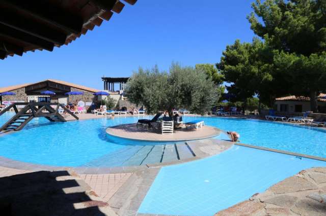LAST MINUTE SARDINIA 4**** CLUB ESSE CALA GONOINE  ZBOR DIN OTOPENI CU TAXE INCLUSE