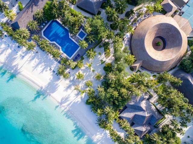 ULTRA LAST MINUTE 1 DECEMBRIE  DELUXE MALDIVE 2024 MEERU ISLAND 4****PENSIUNE COMPLETA  ZBOR DIRECT  DIN OTOPENI CU TAXE INCLUSE