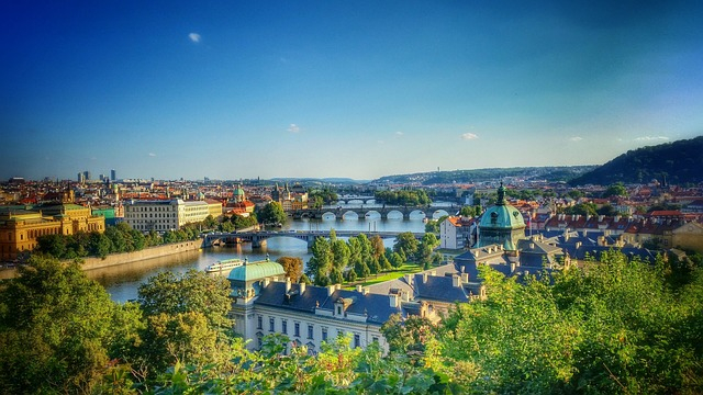 CITY BREAK PRAGA RUSALII 2025