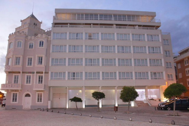 REVELION CU SPECIFIC PORTUGHEZ, SENIOR VOYAGE, AVION DIN BUCURESTI, LA HOTEL DE 3*, LA TARIFUL DE 839 EURO/PERSOANA, DEMIPENSIUNE!