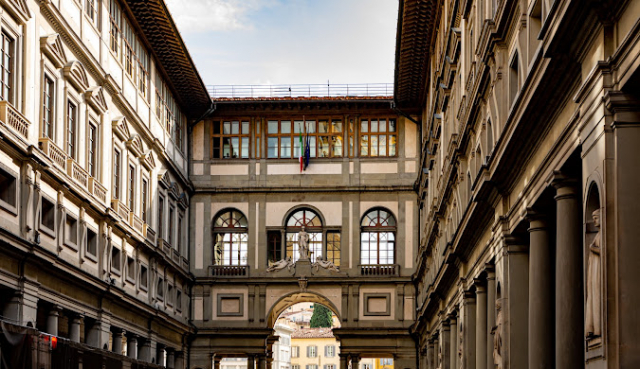 TOSCANA, INIMA ITALIEI,  SENIOR VOYAGE, AVION DIN BUCURESTI, LA HOTEL DE 4*, LA TARIFUL DE 690 EURO/PERSOANA, DEMIPENSIUNE!