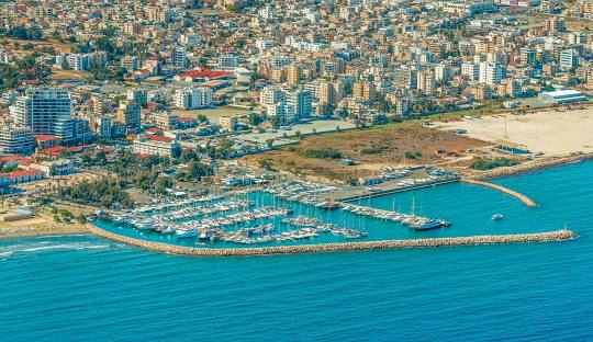 CIPRU, O INSULA MICA CU O INIMA MARE, SENIOR VOYAGE, AVION DIN BUCURESTI, LA HOTEL DE 4*, LA TARIFUL DE 780 EURO/PERSOANA, DEMIPENSIUNE!