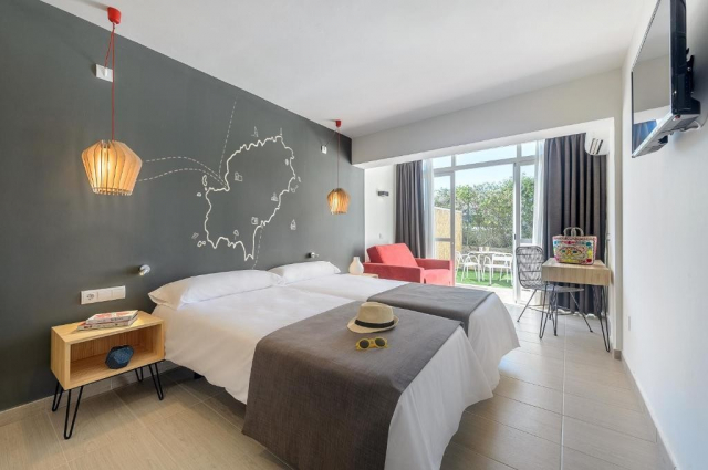861 EURO - Last Minute Spania - Insula Ibiza Hotel Vibra Cala Tarida