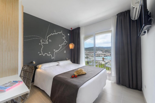861 EURO - Last Minute Spania - Insula Ibiza Hotel Vibra Cala Tarida