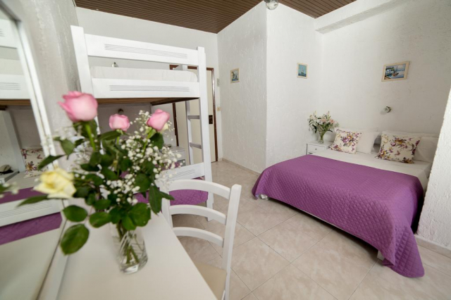 444 EURO - Last Minute Grecia - Insula Creta Hotel Roxani