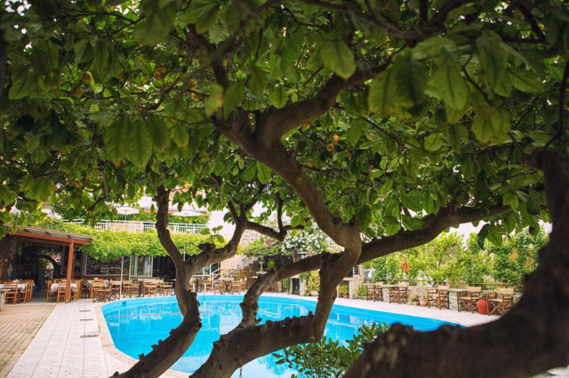 444 EURO - Last Minute Grecia - Insula Creta Hotel Roxani