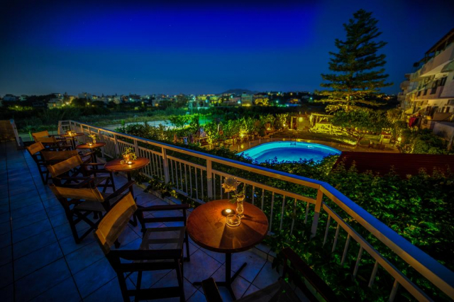 444 EURO - Last Minute Grecia - Insula Creta Hotel Roxani