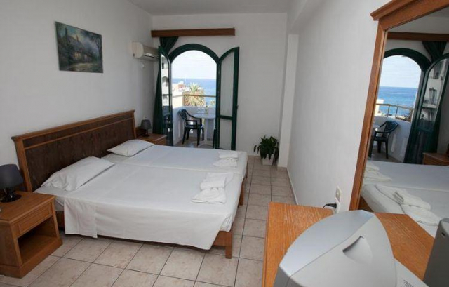 490 EURO - Last Minute Grecia - Insula Creta Hotel Pela Maria