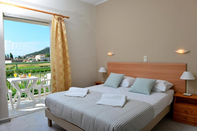 10.07 avion Bucuresti, Grecia Alykanas, Dennis Studios Alykanas 459 EURO, 7 nopti, Fara masa