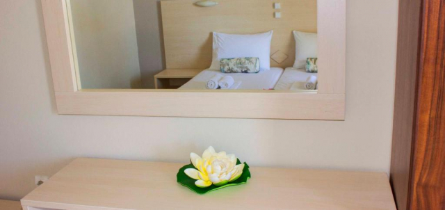 10.07 avion Bucuresti, Grecia Alykanas, Dennis Studios Alykanas 459 EURO, 7 nopti, Fara masa