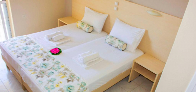 10.07 avion Bucuresti, Grecia Alykanas, Dennis Studios Alykanas 459 EURO, 7 nopti, Fara masa