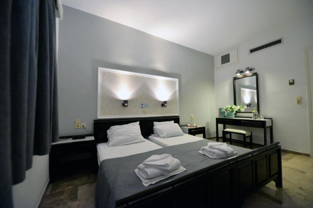 13.07 avion Bucuresti, Grecia Kokkini Hani, Anna Apartments 429 EURO, 7 nopti, Fara masa