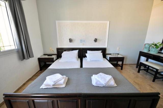 13.07 avion Bucuresti, Grecia Kokkini Hani, Anna Apartments 429 EURO, 7 nopti, Fara masa