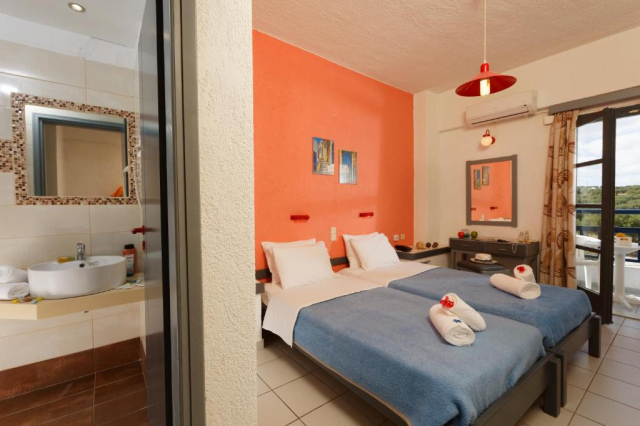13.07 avion Bucuresti, Grecia Chersonissos, Agrabella Hotel 489 EURO, 7 nopti, Mic dejun inclus