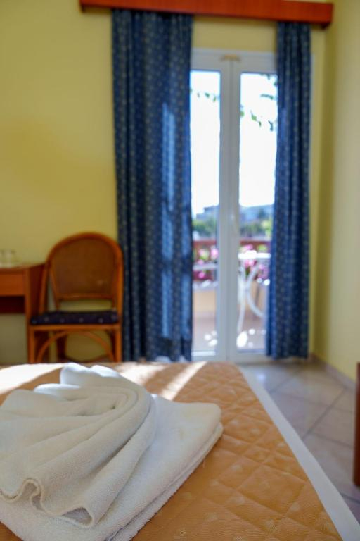 13.07 avion Bucuresti, Grecia Rethymnon, Dedalos Beach 559 EURO, 7 nopti, Demipensiune inclusa