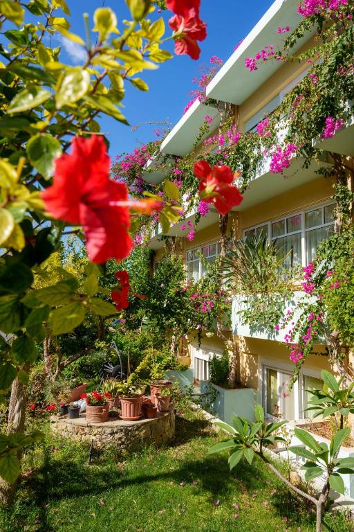 13.07 avion Bucuresti, Grecia Rethymnon, Dedalos Beach 559 EURO, 7 nopti, Demipensiune inclusa