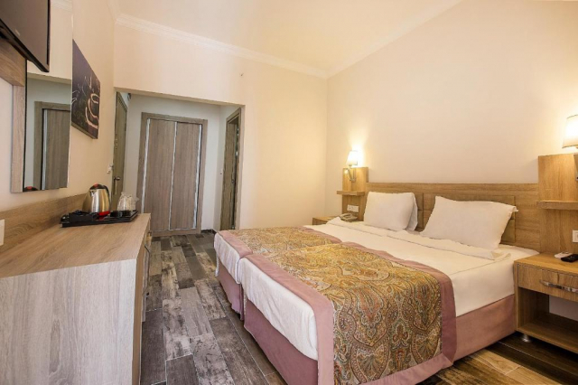 13.07 avion Bucuresti, Turcia Alanya, Arsi Enfi City Beach Hotel 439 EURO, 7 nopti, All inclusive