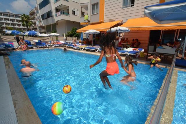 13.07 avion Bucuresti, Turcia Alanya, Kleopatra Arsi Hotel 489 EURO, 7 nopti, All inclusive