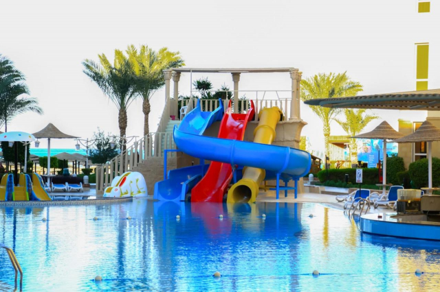 13.07 avion Bucuresti, Egipt Hurghada City, AMC Royal Hotel & Spa 499 EURO, 7 nopti, All inclusive